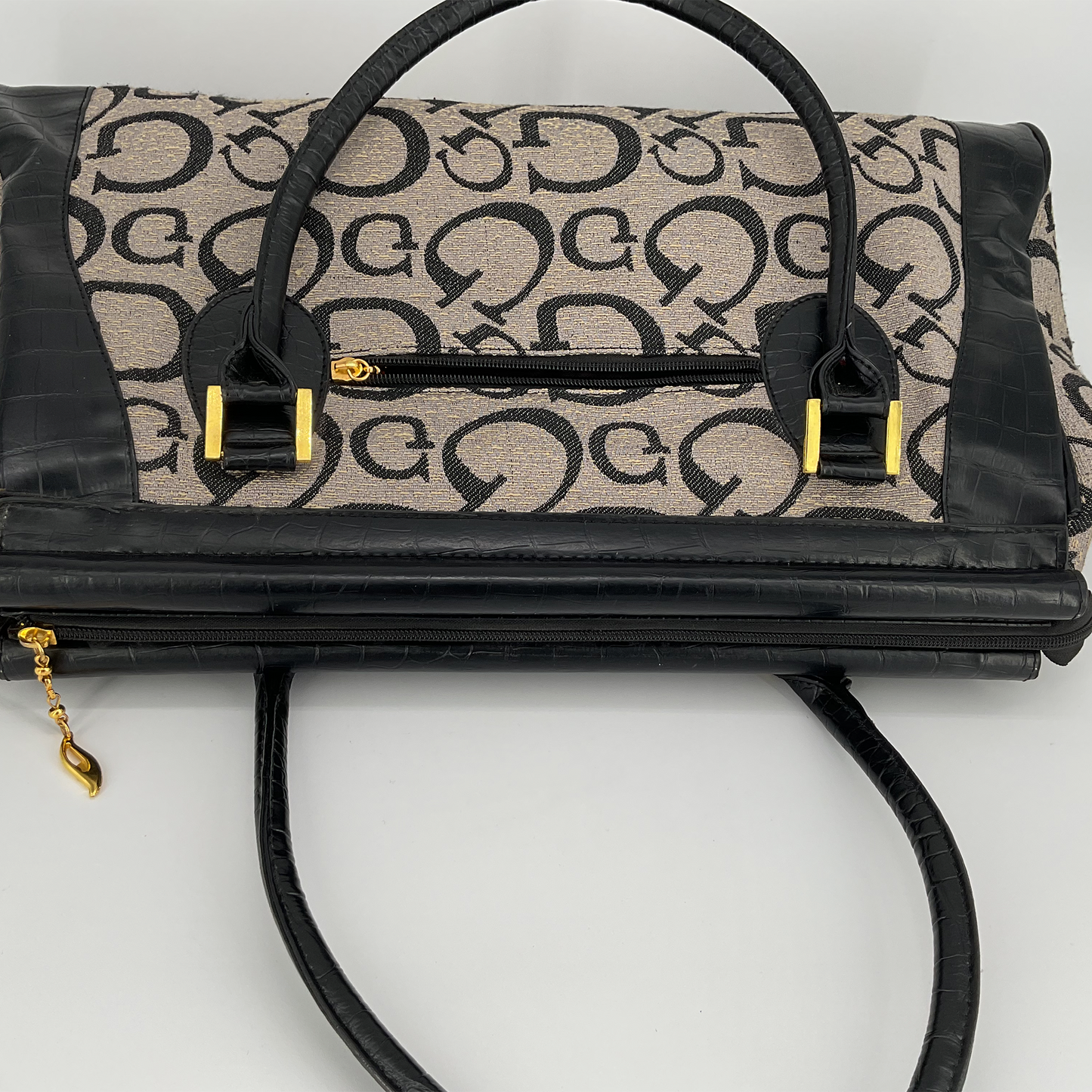Monedero Guess Beige y Negro (13x19)